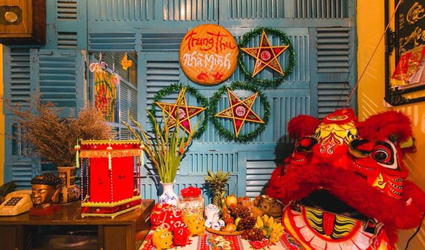 Hướng dẫn trang trí bàn thờ Tết Trung Thu trang nghiêm và đẹp mắt