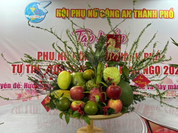 Bí Quyết Bày Mâm Ngũ Quả Ngày Tết Trang Nghiêm Đủ Đầy