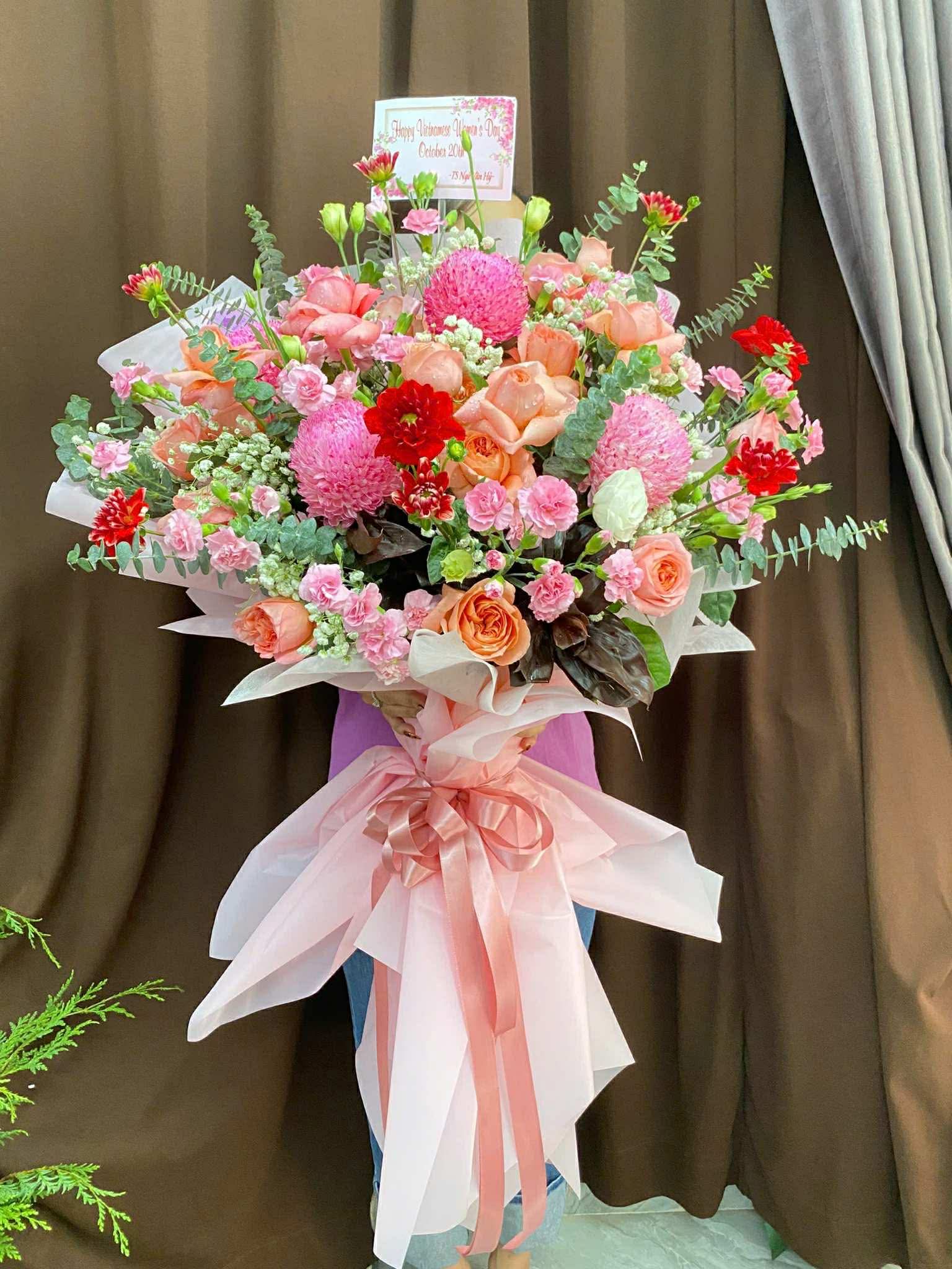 KHI HOA TRỞ THÀNH MỘT TÁC PHẨM NGHỆ THUẬT