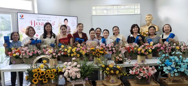 Workshop “Hoa Nở Từ Tâm” – Trải nghiệm chữa lành cùng nghệ thuật cắm hoa